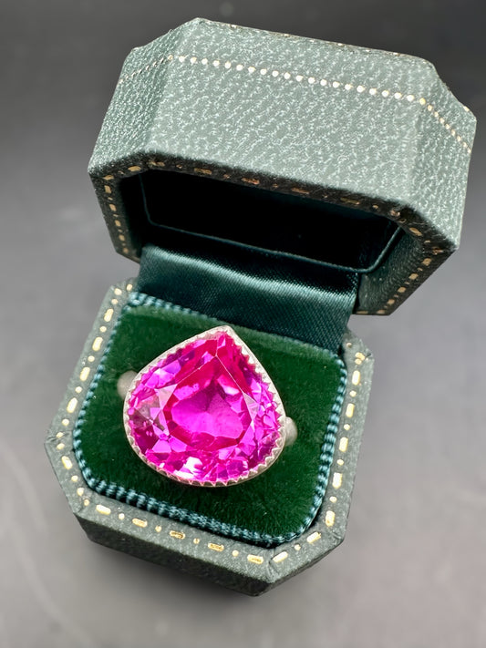 Juicy Pink Sapphire Solitaire